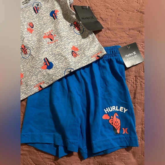 Hurleys Toddler Boys outfit - Picture 3 of 7
